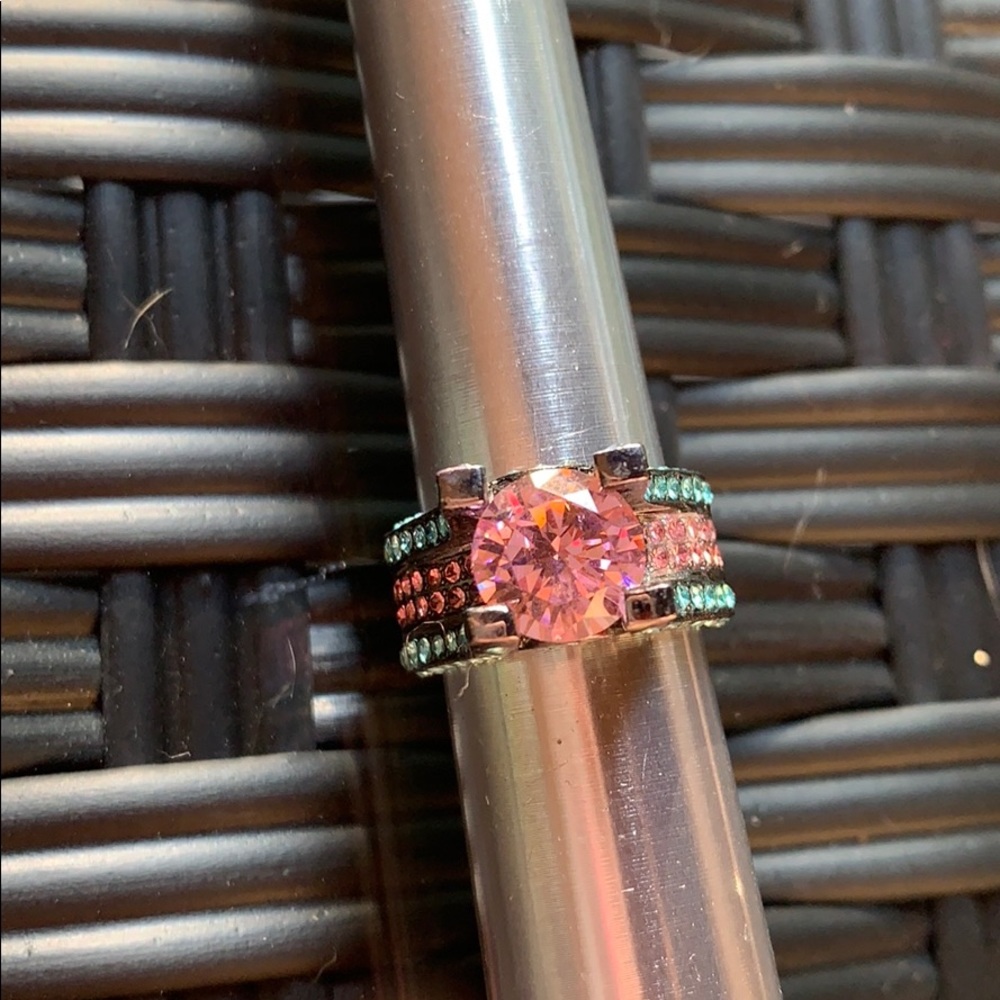 New Women’s Pink & turquoise Cocktail ring 7.5